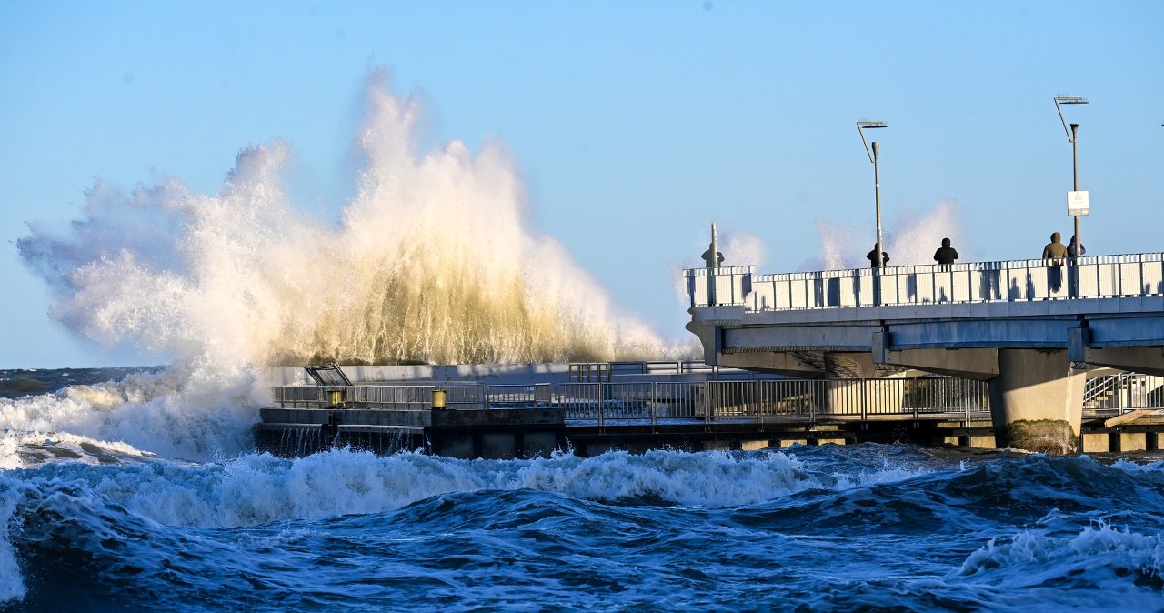 Zamiecie śnieżne, wichury i wzrost poziomu wód. Alerty IMGW