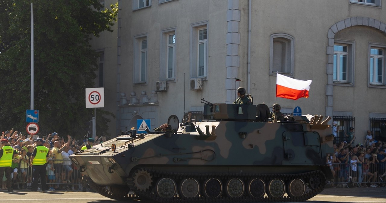 Miliardy złotych na zbrojenia w ramach pomocy NBP. Glapiński ogłasza
