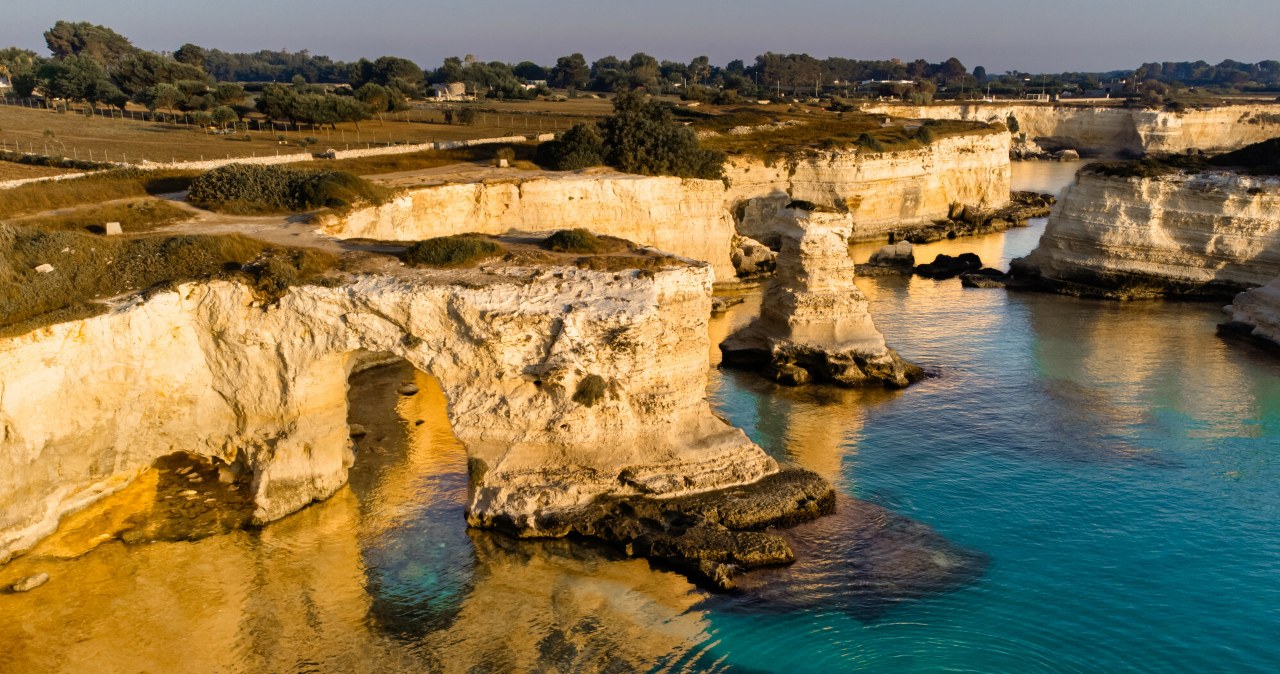 Włoska atrakcja turystyczna legła w gruzach. Sztorm zniszczył Łuk Miłości