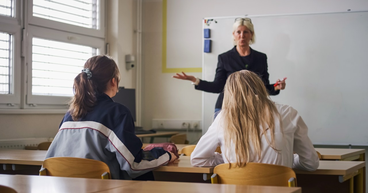 Najstarszy nauczyciel ma 88 lat. Te statystyki pokazują prawdziwe oblicze polskiej szkoły