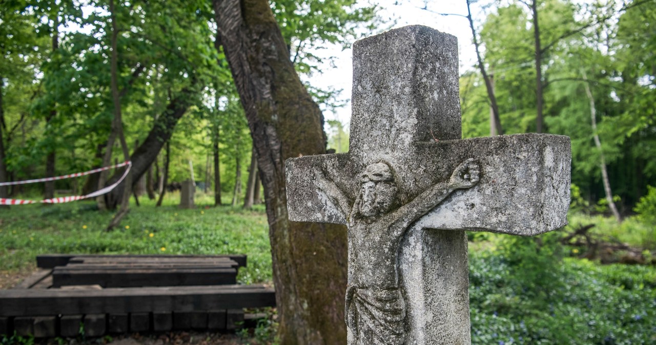 Godny pogrzeb coraz bliżej. Ofiary UPA z Puźnik spoczną w swoich grobach.