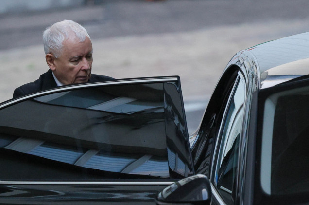 „Lojalki nie podpisałem i nie podpiszę”. Termin ultimatum w PiS minął, kto zostaje?