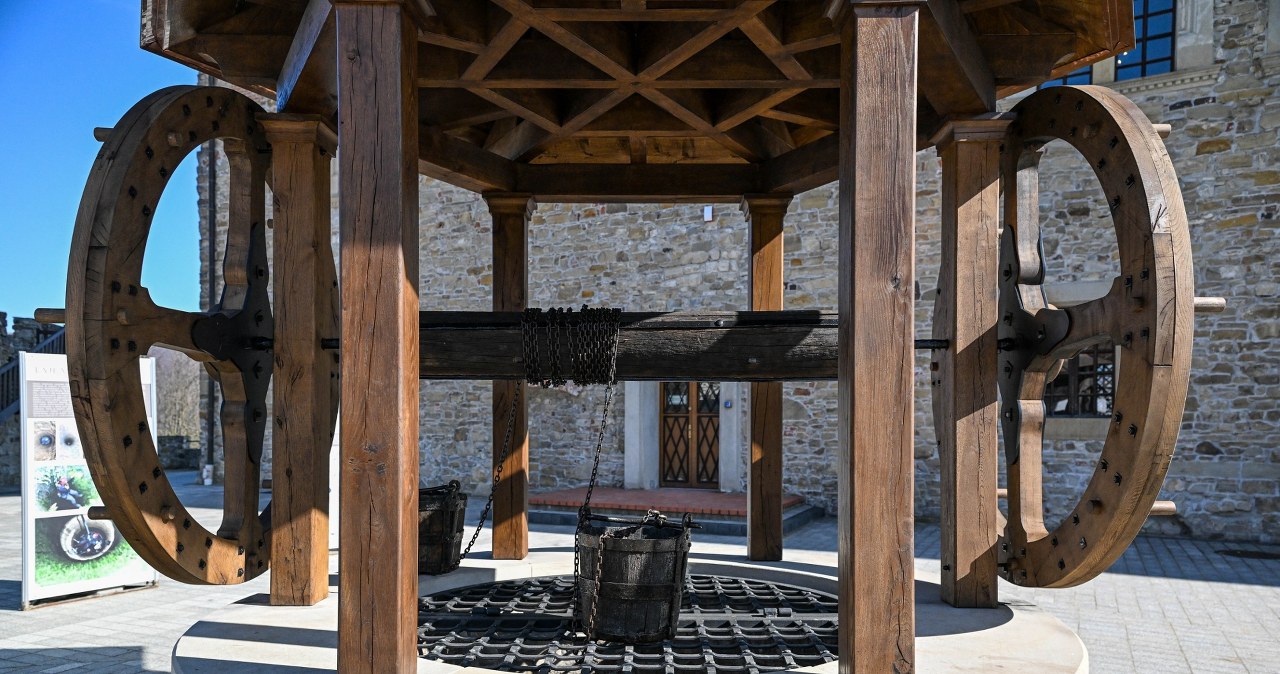 Odkryli to na dnie studni w Sanoku. Prawda o tajnym tunelu zaskakuje