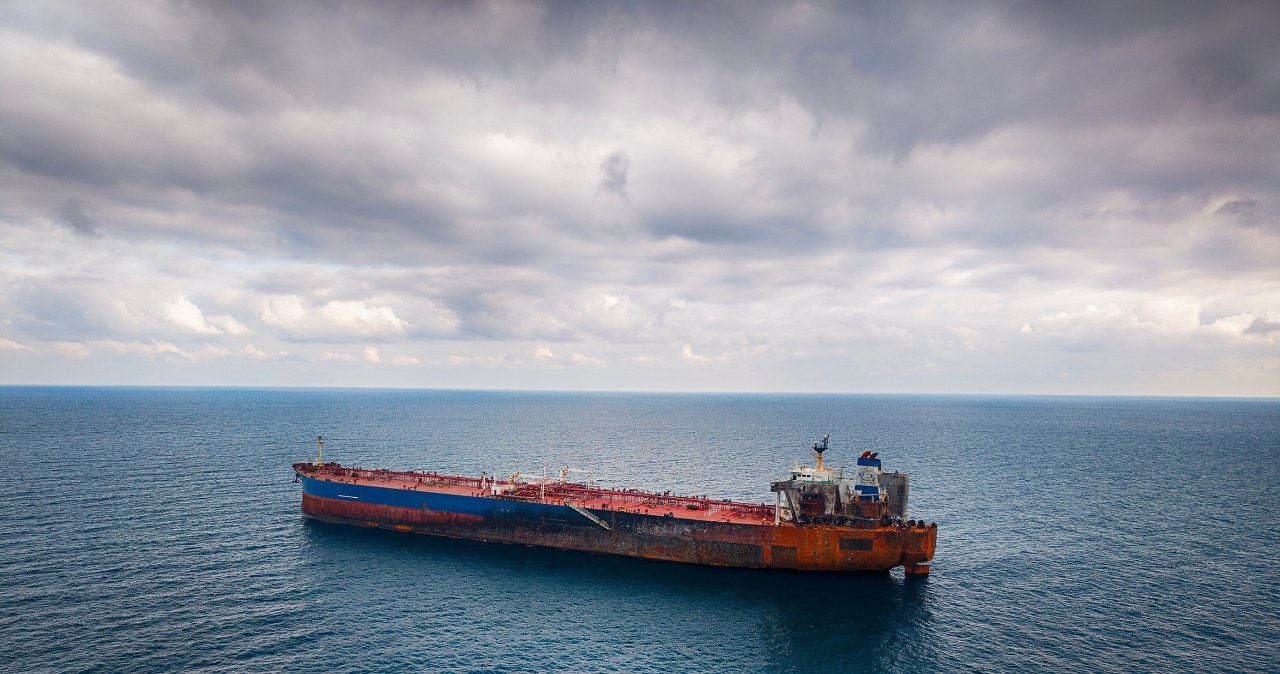 Rosyjska ropa wraca na rynek. USA łagodzą sankcje