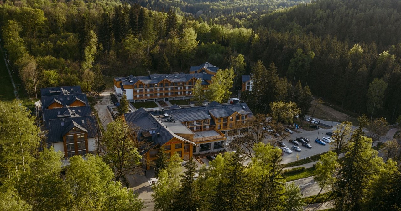 Turystyczne oblężenie Karpacza. Trudno o wolne miejsce