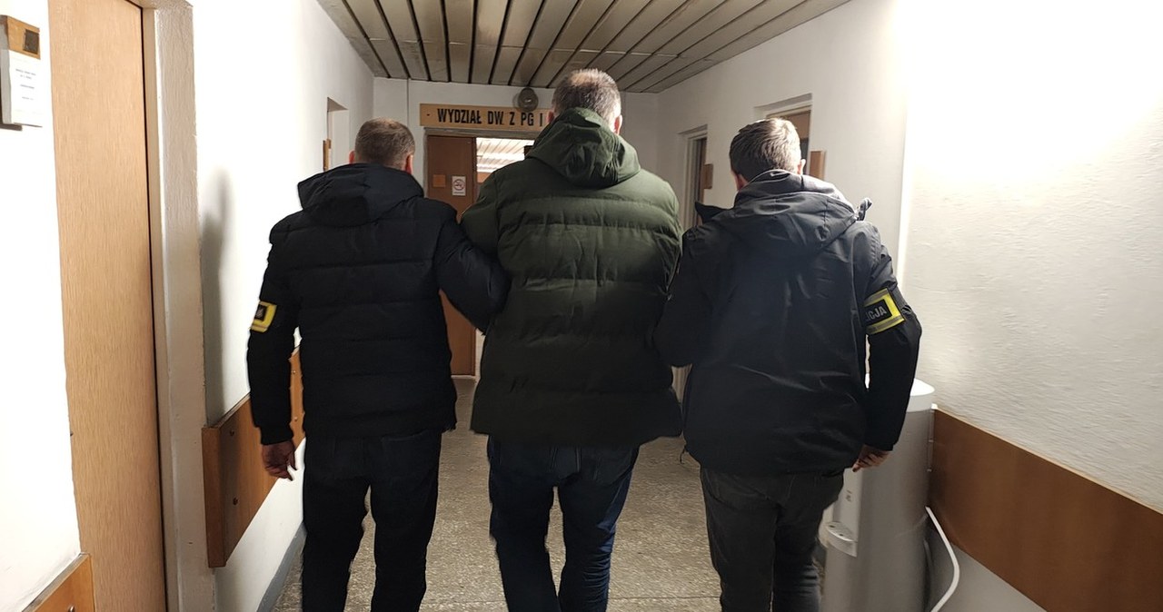 ​Urzędnicy i policjanci zatrzymani. Wielka afera korupcyjna w Pajęcznie