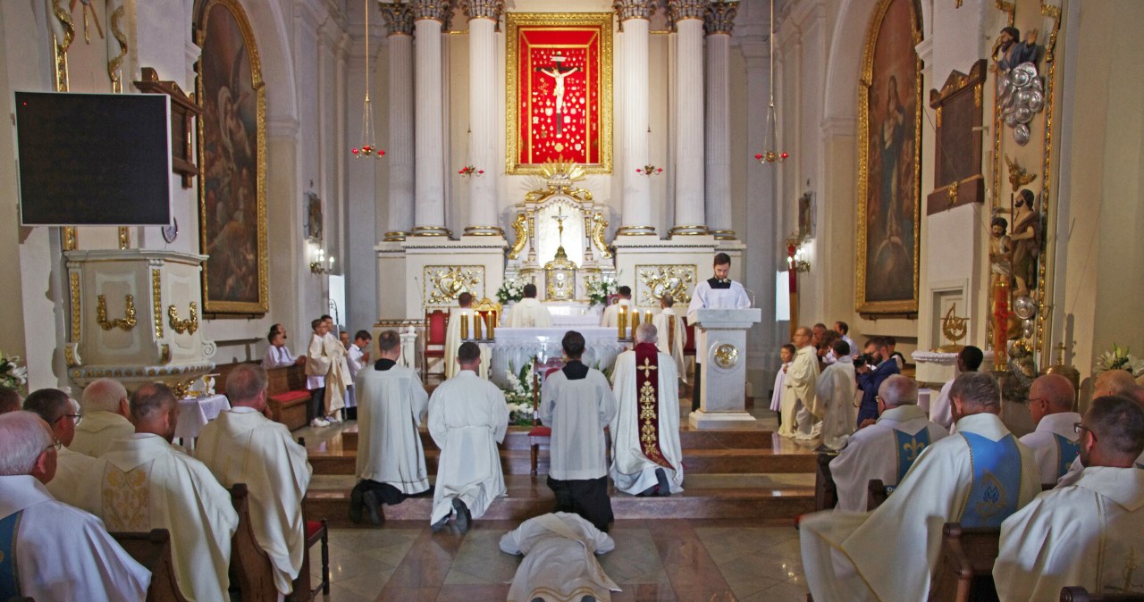 Co się dzieje z polskim Kościołem? Najnowsze dane nie pozostawiają złudzeń