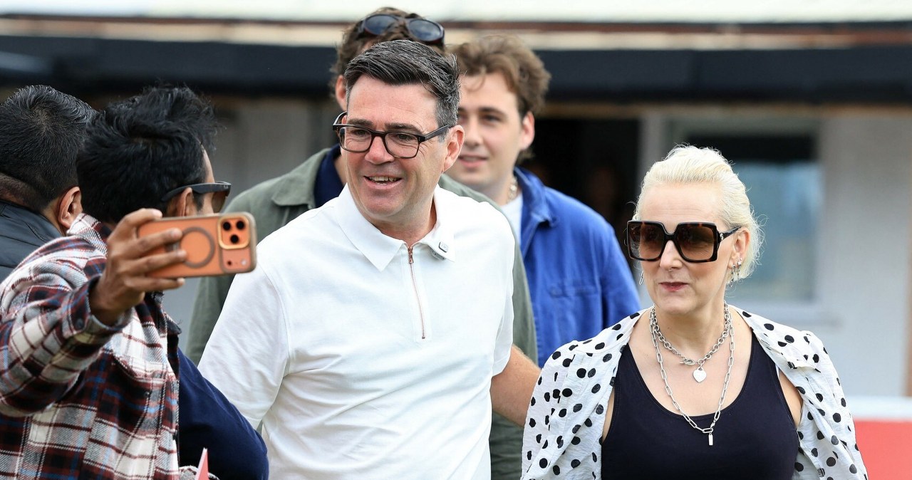 Andy Burnham typowany na nowego premiera Wielkiej Brytanii. Karierę rozpoczął od gwizdów