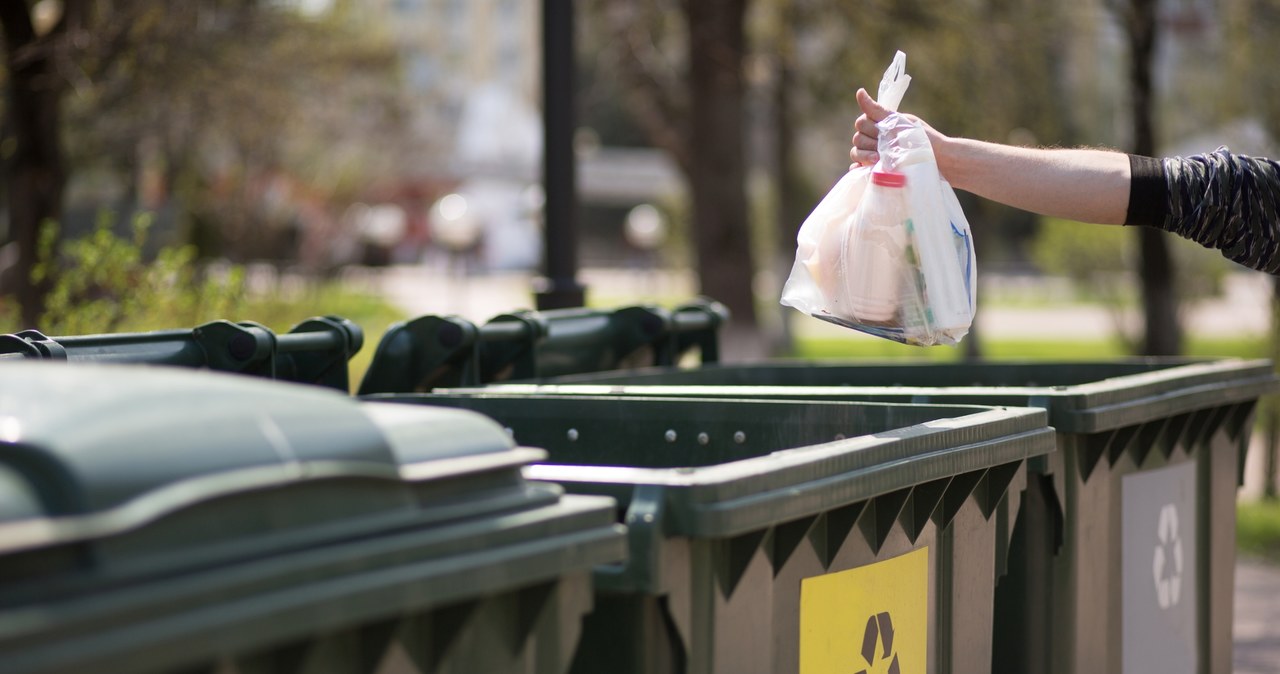 Zmiany w segregacji śmieci. Do czego służy szary worek?