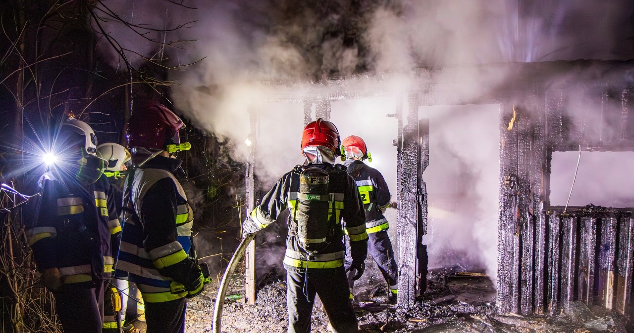 42-latek ranny w pożarze garażu. To miało być podpalenie