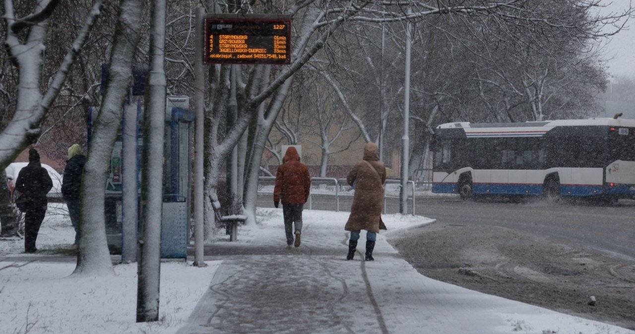 Zimno, ślisko i śnieżnie. Pogoda na najbliższe dni