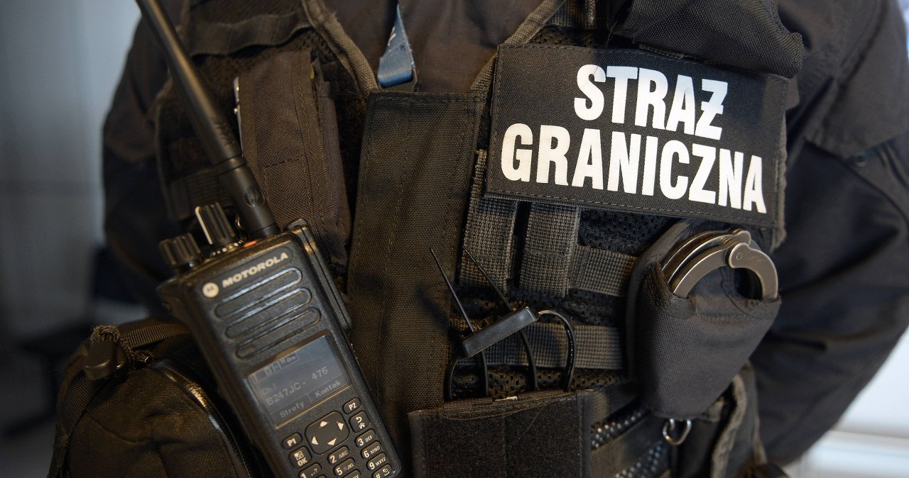 Brutalny atak na strażników granicznych. Napastnicy użyli prętów