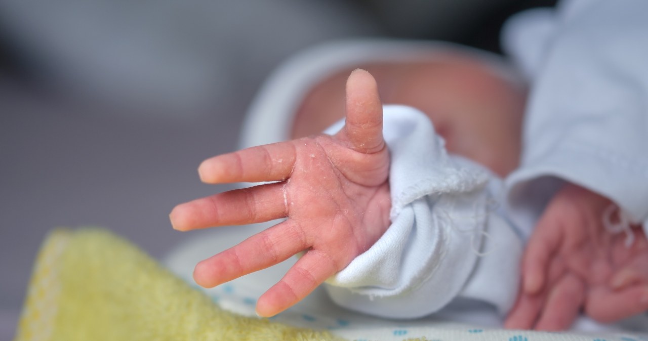 Szpitalny błąd z 1990 roku: Zamienione jako niemowlęta po 35 latach odkrywają prawdę