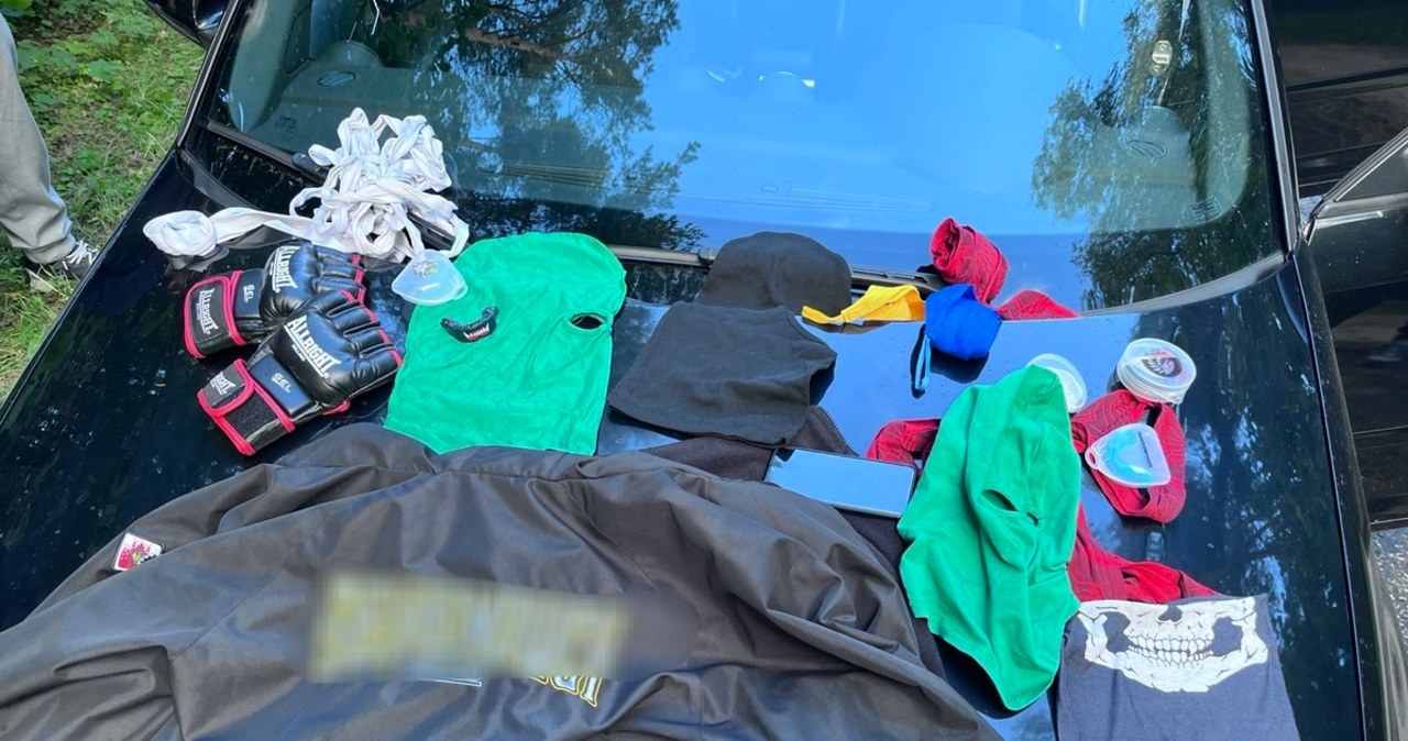 Zebrali się w lesie przy autostradzie. Miało dojść do bijatyki