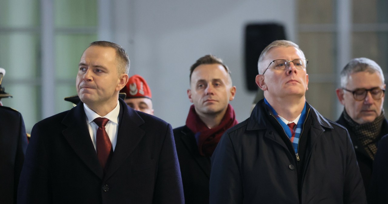 Pełnoskalowa wojna między rządem i prezydentem. BBN, Przydacz, gen. Bryś odpowiadają
