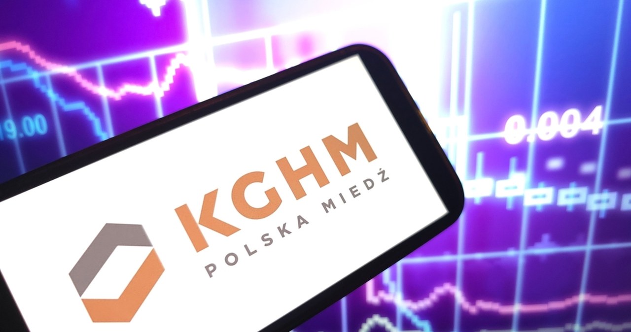 KGHM niespodziewanie odwołuje prezesa i wiceprezesa. Kurs akcji spada