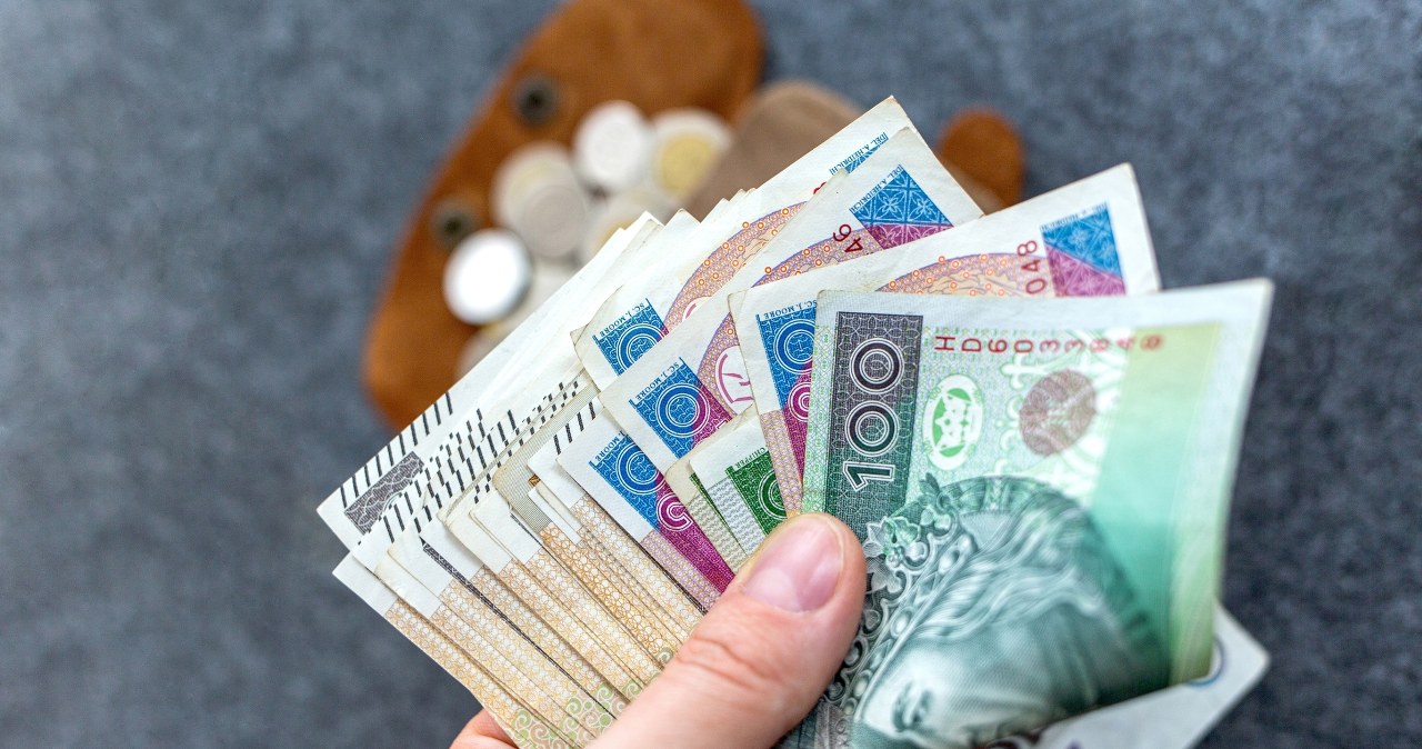 Czternasta emerytura wypłacona. Ile osób otrzymało świadczenie?