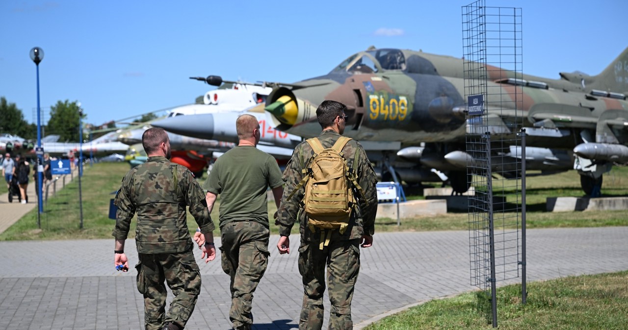 Nieoficjalnie: Udział wojskowych w pokazach lotniczych wstrzymany