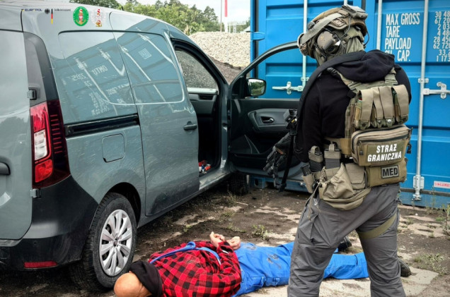 Ponad tona marihuany w cegłach z Tajlandii. Rekordowy przemyt udaremniony