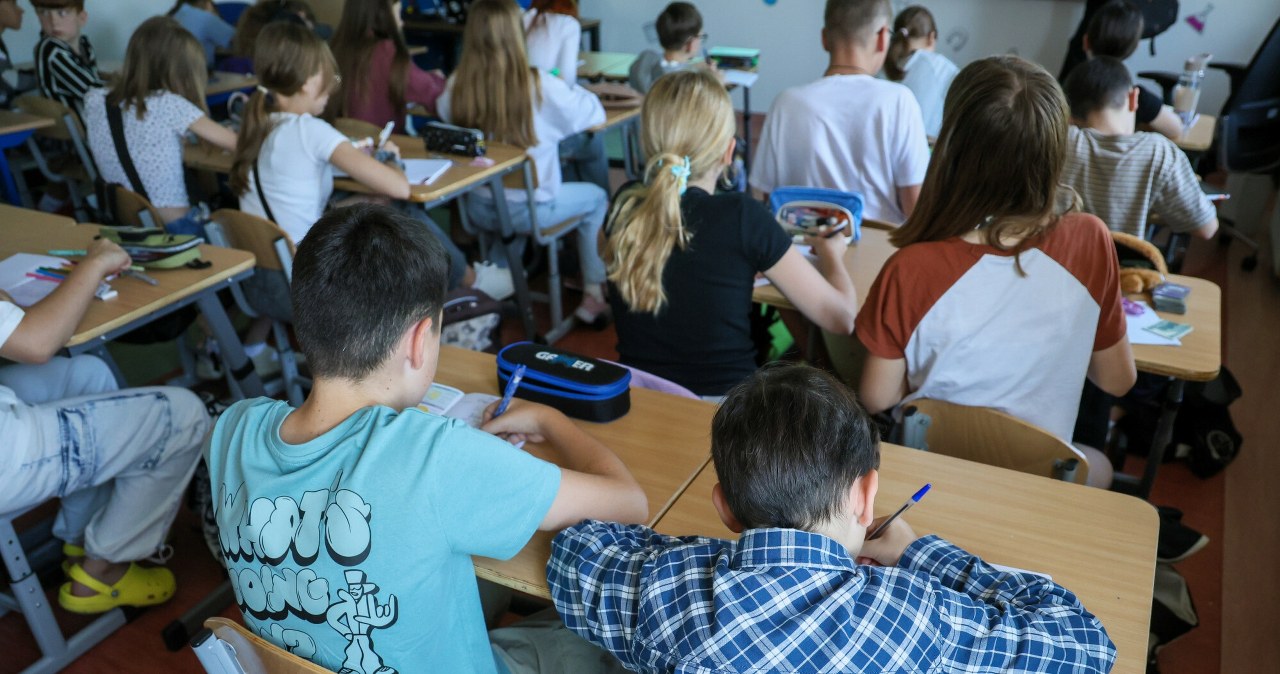 Polacy podzieleni ws. edukacji zdrowotnej. Najnowszy sondaż