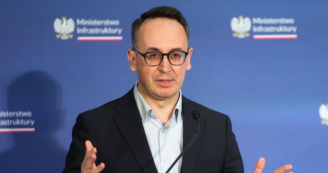 Minister Klimczak zmienia przepisy. "W związku z sytuacją na rynku paliw..."