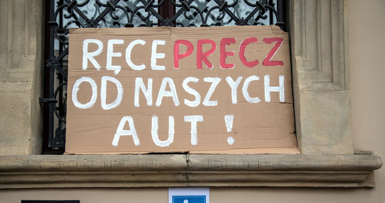 W Krakowie protesty przeciwko Strefie Czystego Transportu