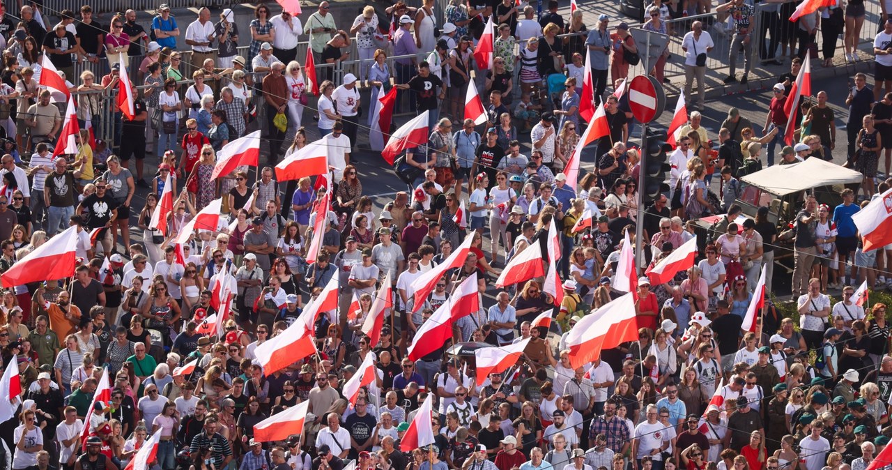 Wybiła godzina "W". Warszawiacy uczcili pamięć powstańców