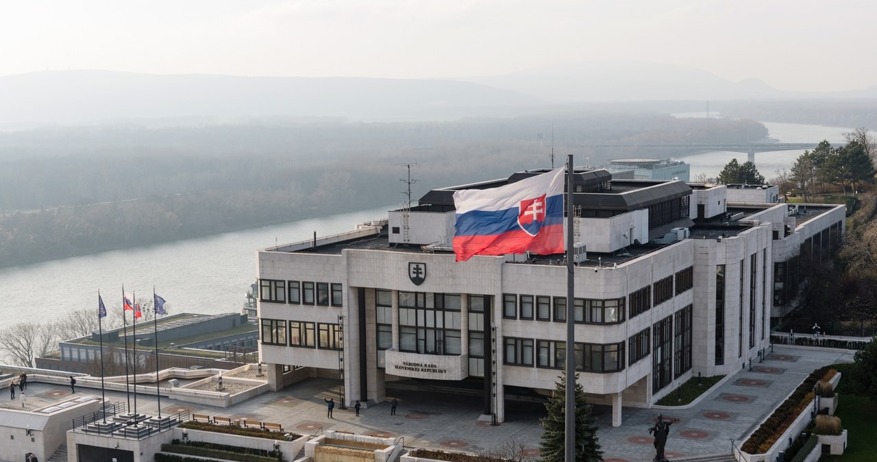 Słowaccy posłowie zdecydowali. Będzie spór z Brukselą?