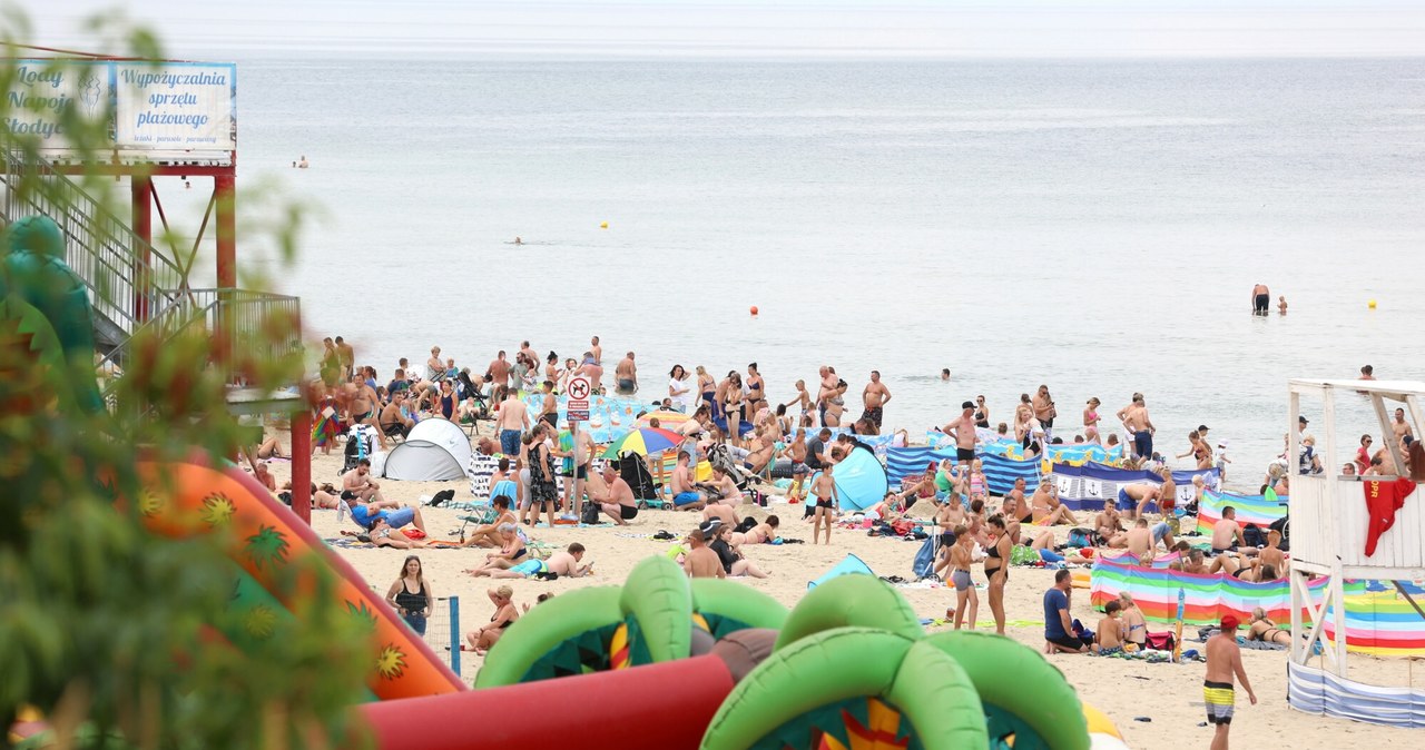 Wykryto "mazistą substancję". Sytuacja na popularnych kąpieliskach już opanowana