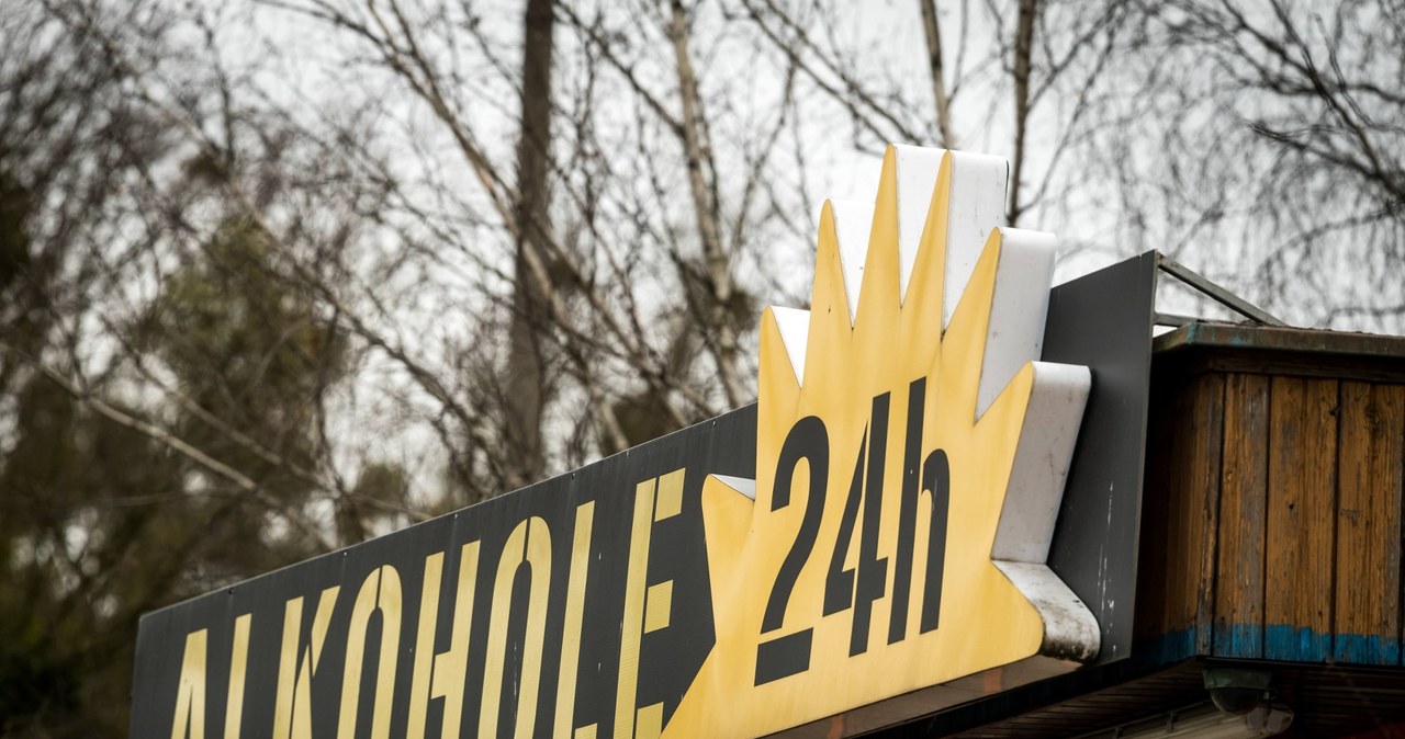 ​Warszawa podzielona w sprawie nocnej prohibicji. Decyzja już we wrześniu