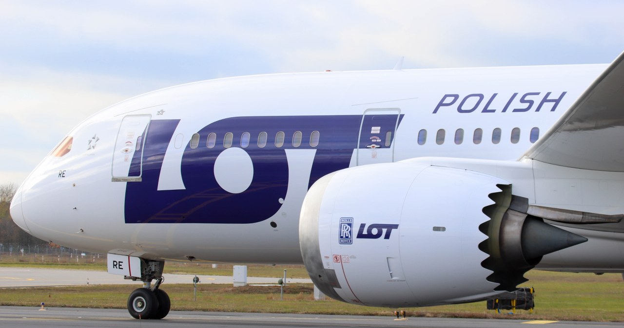 PLL LOT odwołuje rejsy. Nowy komunikat przewoźnika