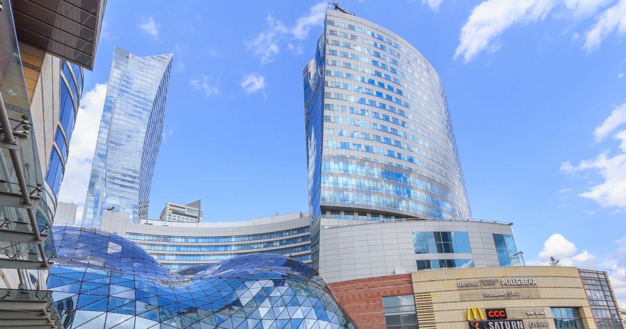 Atak nożem przed Złotymi Tarasami. Kobiecie puściły nerwy