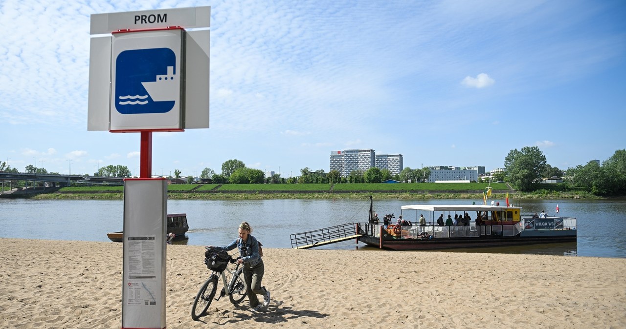 Promy wróciły na Wisłę w Warszawie. Wiemy, gdzie kursują