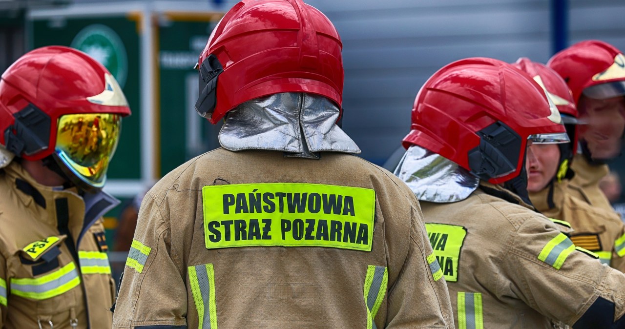 W mieszkaniu znaleziono ciała. Tragiczny pożar w Szczytnie