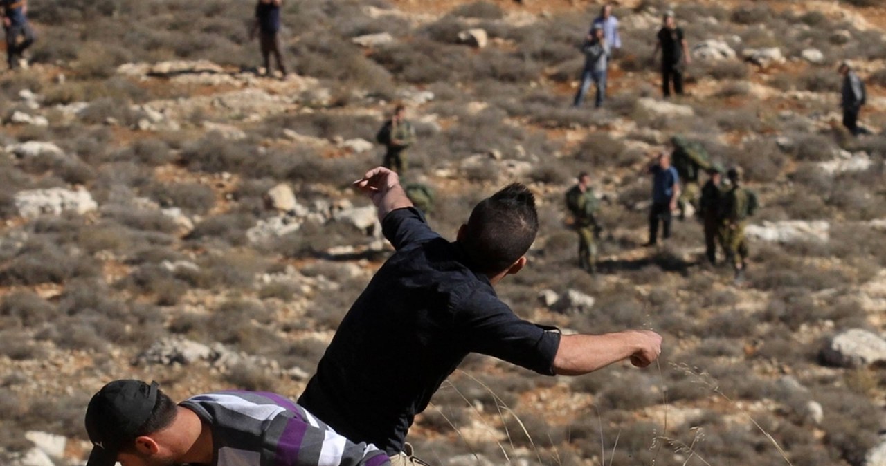 Wrze na Zachodnim Brzegu. Izraelscy osadnicy zaatakowali Palestyńczyków