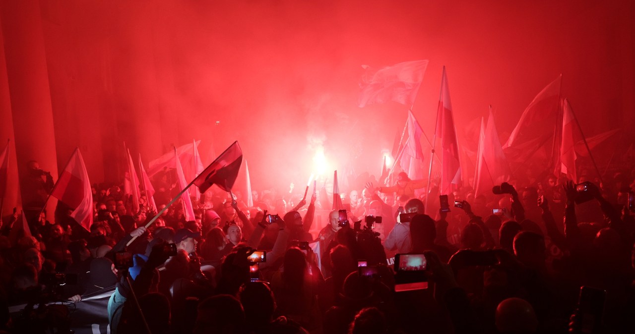 Kontrowersyjny plakat Marszu Polaków. Wrocław zawiadamia prokuraturę