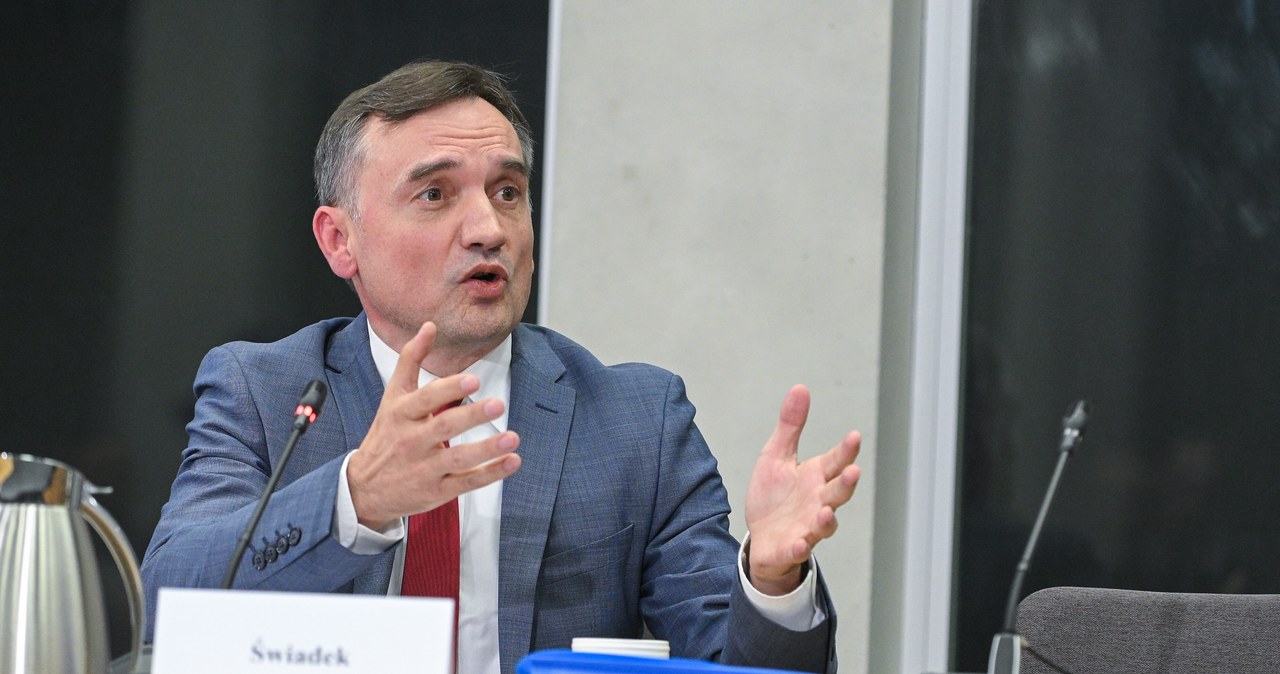 Zbigniew Ziobro doprowadzony przed komisję ds. Pegasusa. "Byłem inicjatorem zakupu systemu"