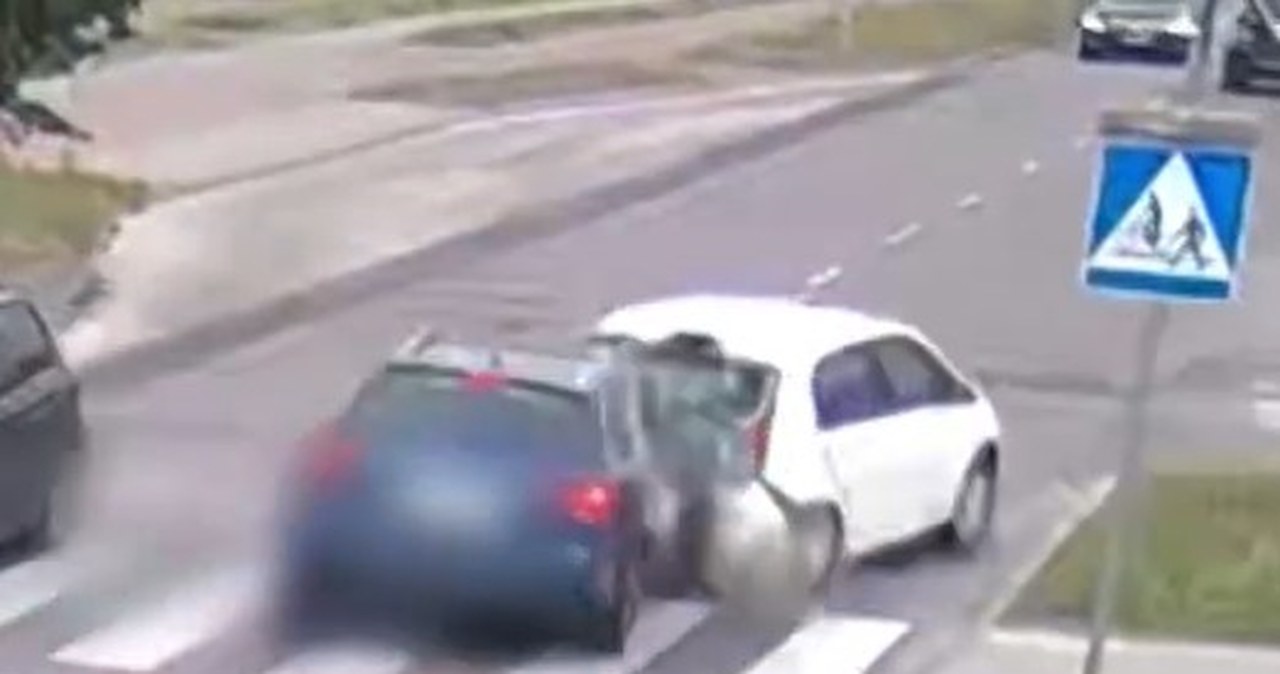 Wjechał w tył auta, po czym próbował uciec. Pijany kierowca w rękach policji