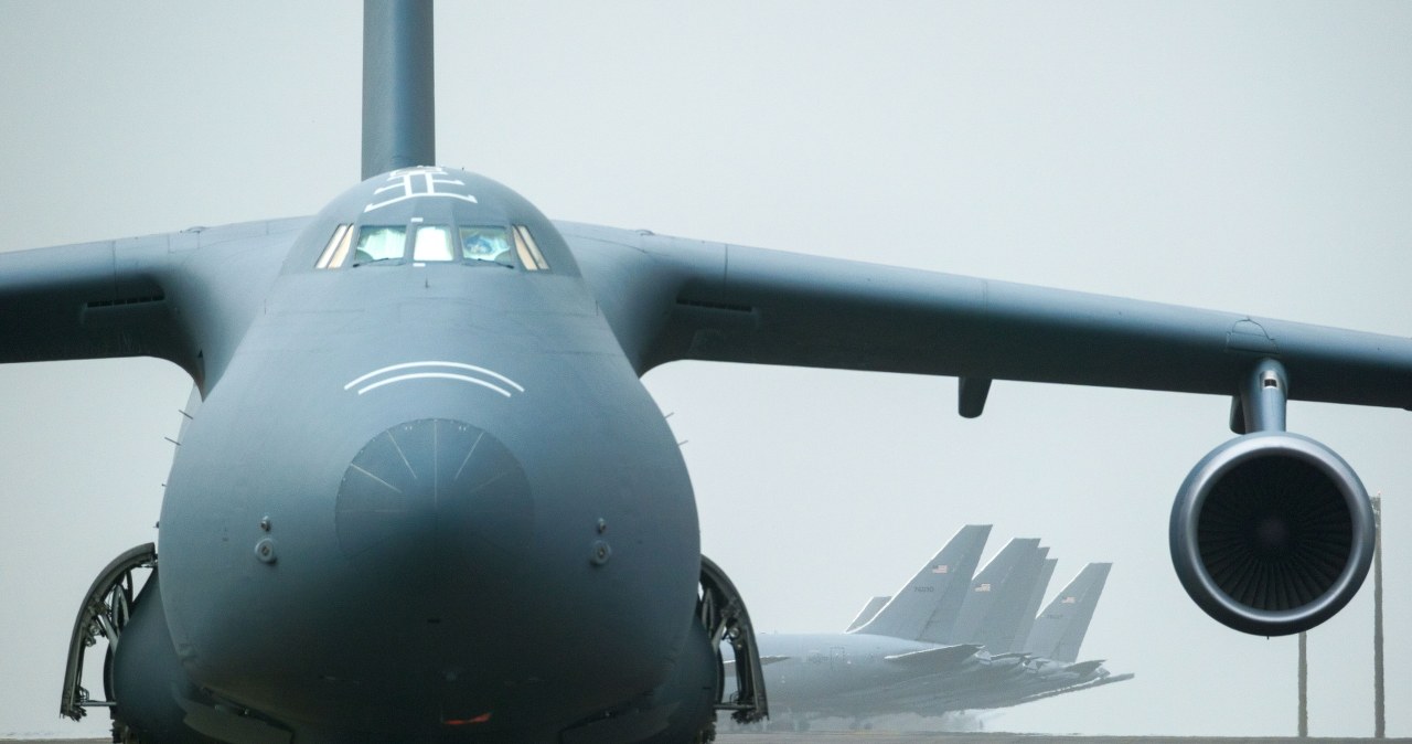 Amerykański gigant wylądował na Azorach. A to nie wszystko