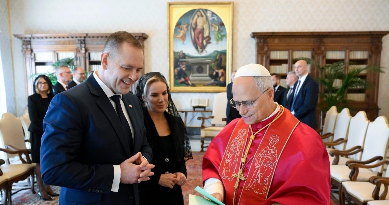 Karol Nawrocki u papieża Leona XIV. Uwagę zwraca dress code pierwszej damy [ZDJĘCIA]