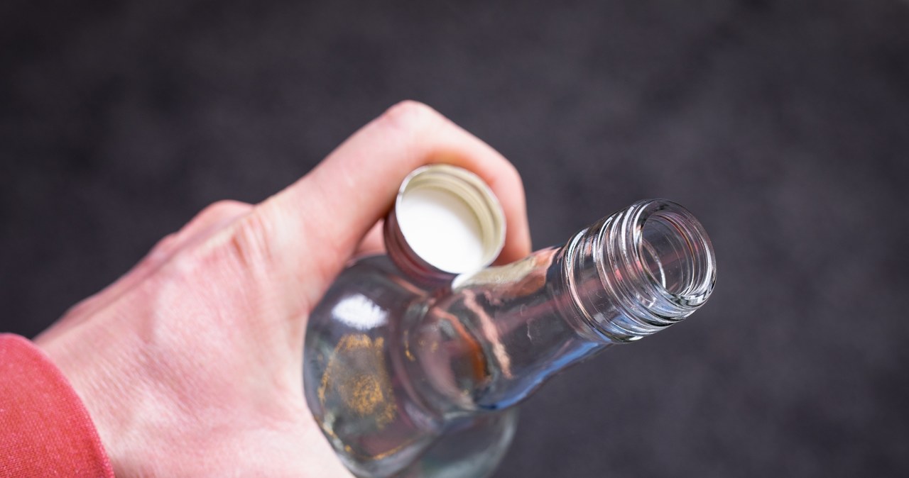 Złodziej alkoholu wybrał nietypową drogę ucieczki