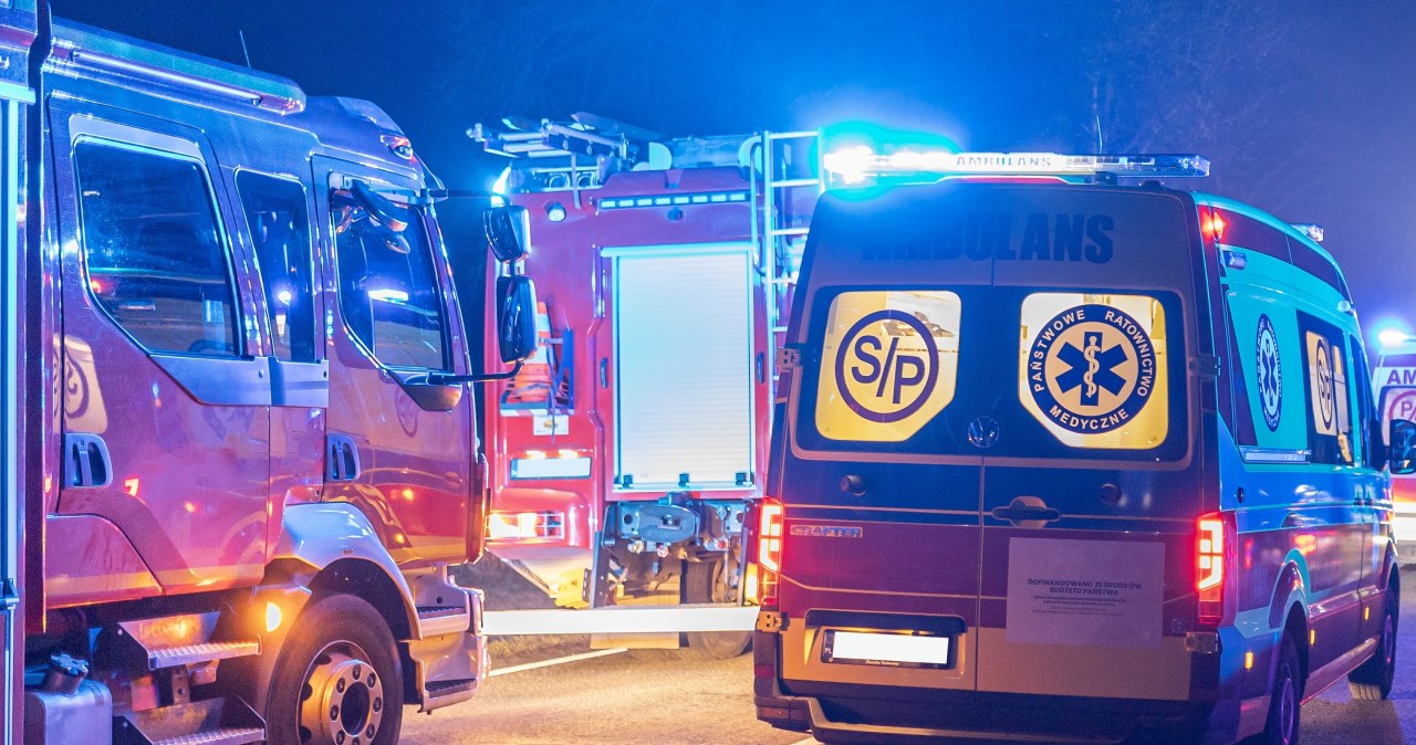 Wielki pożar hali zakładu meblarskiego