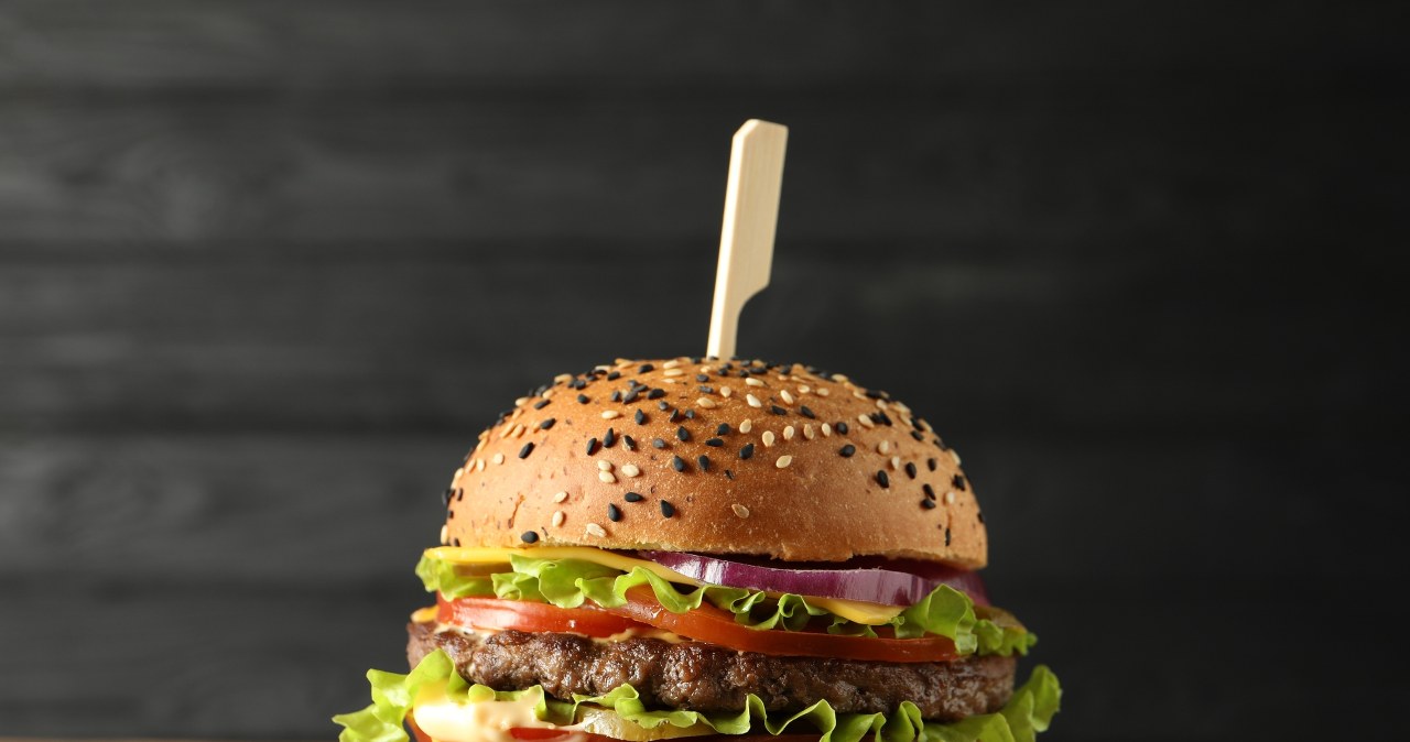 Gdzie serwują najlepszego burgera na świecie? Odpowiedź może cię zaskoczyć