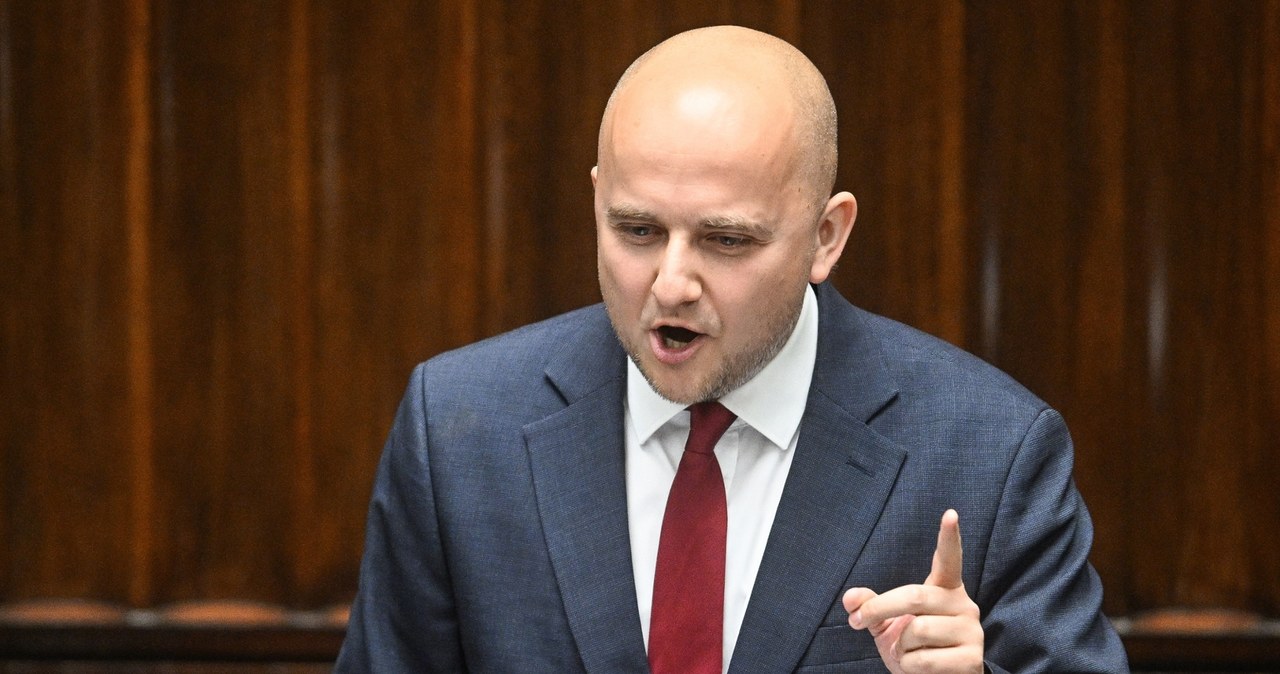 Dotkliwa kara dla Mateckiego. Tak się tłumaczy
