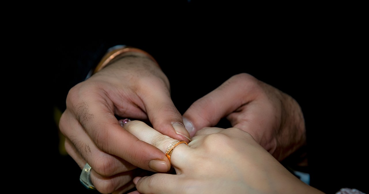 To się dzieje w XXI wieku. Wyszła za mąż w wieku 12 lat, rok później urodziła syna