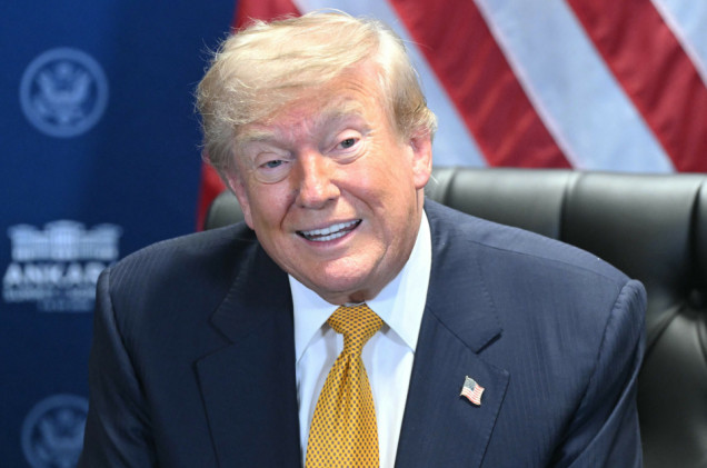 Trump nagle pochwalił NATO. „Chcę pozostać z wami”