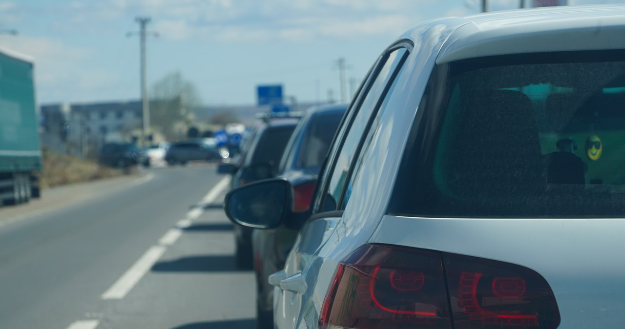 Trudny wtorkowy poranek na drogach w Śląskiem