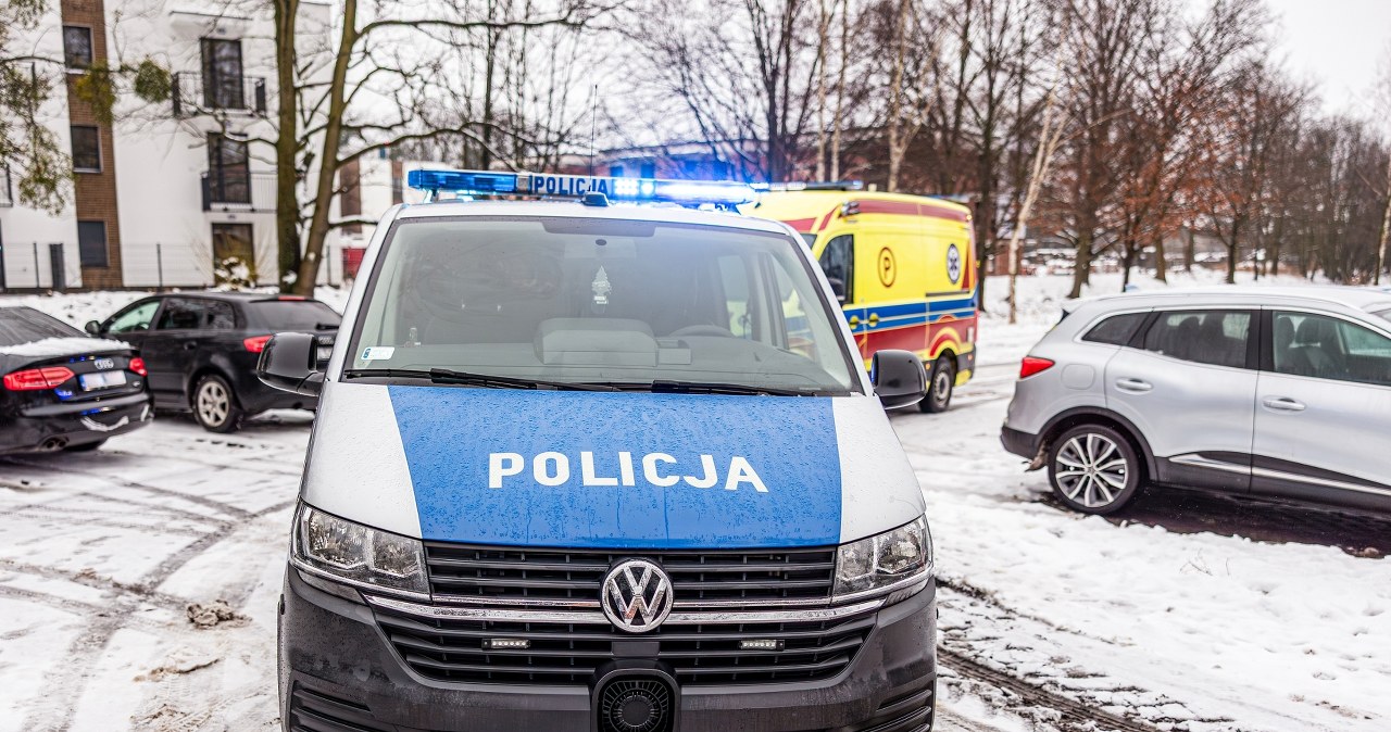 Dramat na Dolnym Śląsku. 5-latka wypadła z piątego piętra