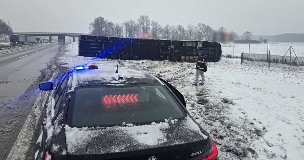 Utrudnienia na autostradzie A4. Ruch odbywa się jednym pasem