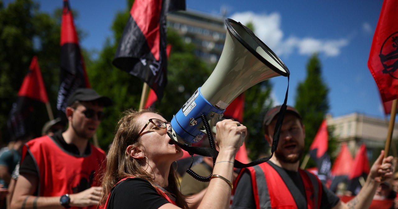 "Wyciągnijcie polską naukę z dołka". Protest naukowców przed Sejmem